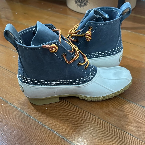 L.L. Bean Blue and White Winter Boots - Picture 5 of 9